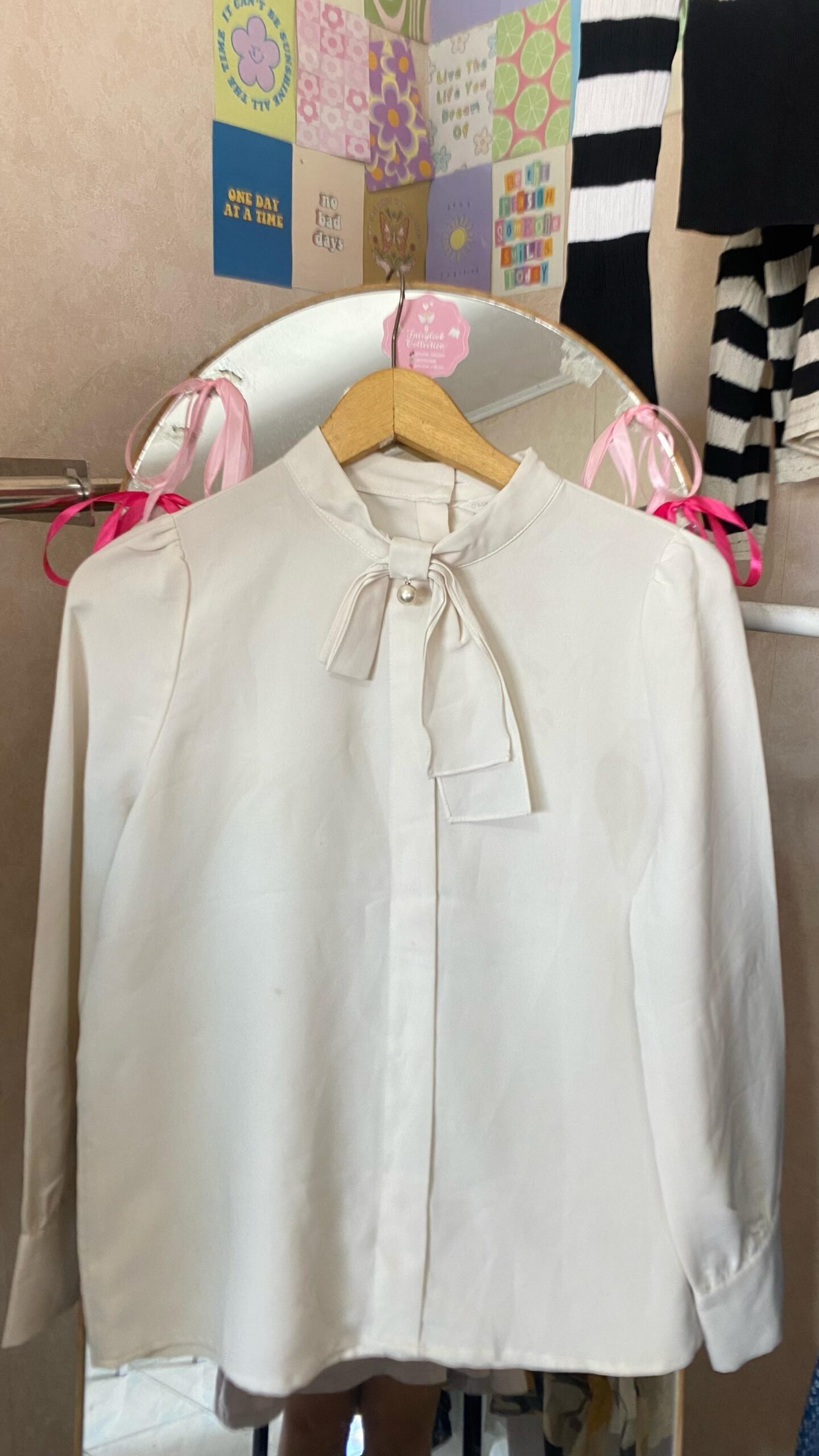 Thrift Kemeja Wanita Leuwimunding